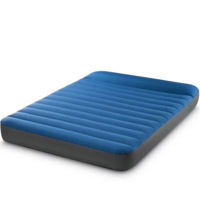 Image de Matelas de camping TruAire d&#039;Intex avec pompe USB douteux