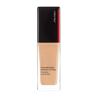 Afbeelding van Shiseido Synchro Skin Radiant Lifting Vloeibare Foundation 310 Silk 30 Ml