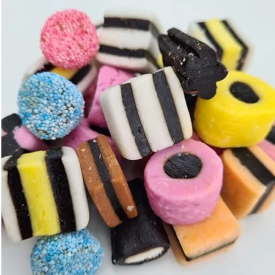Image de Assortiment de réglisse Sac en vrac 1 kg bonbons et mélange pour fêtes, cadeaux partage.