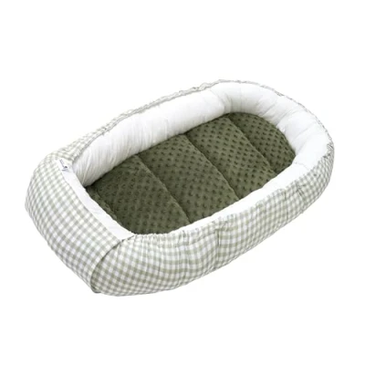 Afbeelding van Medi Partners Babybedverkleiner, cocon, 100 x 60 15 cm, 100% katoen, babynest voor pasgeborenen, kussen, deken, afneembaar inzetstuk (rooster met olijf minky)