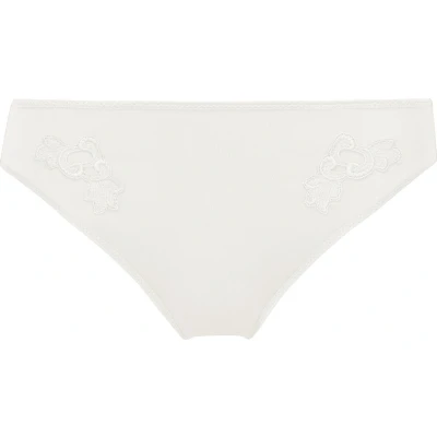 Afbeelding van Chantelle dames Hedona slip met kantborduring in de kleur Wit, maat: 38