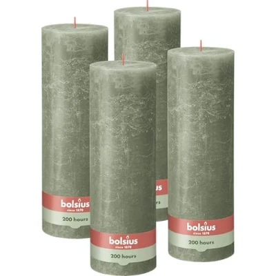 Afbeelding van 4 stuks Bolsius olijfgroen rustiek stompkaars 300/100 (200 uur) Fresh Olive