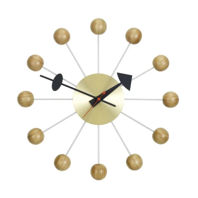 Afbeelding van Vitra Ball Clock Wandklok Kersenhout Pot Interieur