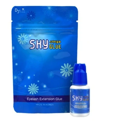 Afbeelding van P Beauty Sky Glue wimperverlengingslijm type D 5 ml extra sterke grip voor 3D techniek of volume droogtijd 2 seconden houdbaarheid 6 weken permanente lijm