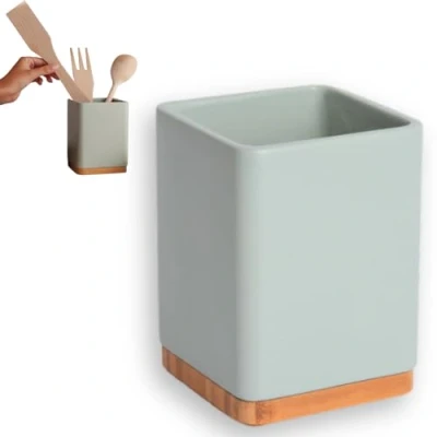 Afbeelding van KOOK TIME Keukengereihouder van keramiek en bamboe, bestekhouder gebruiksvoorwerpen voor praktische opslag, elegant design in saliegroen, 10,5 x 15 cm