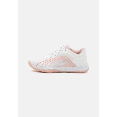 Afbeelding van Puma Accelerate Turbo Handbalschoenen, Dames, Maat: 42.5, White/glowing red/rose quartz/alpine snow Textiel