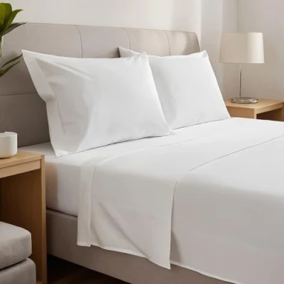 Afbeelding van 4 delige lakenset, 180 x 190/200 cm, geborsteld polyester microvezel lakens. Plat laken, verstelbaar hoeslaken en 2 kussenslopen. Kleur wit