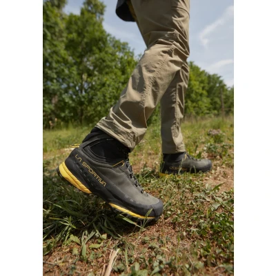 Afbeelding van La Sportiva TX5 GTX Outdoorschoenen, Heren, Maat: 42, Carbon/yellow Leer en textiel