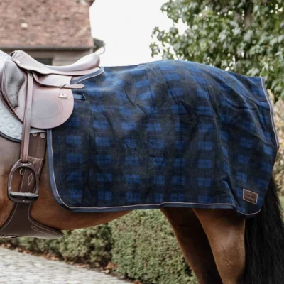 Afbeelding van Kentucky Horsewear Uitrijdeken Donker Blauw Vierkant Maat L