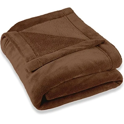 Image de CelinaTex Couverture Moelleuse 150 x 200 cm Marron canapé Chaude Salon Douce Microfibre Polaire Oeko TEX Montreal