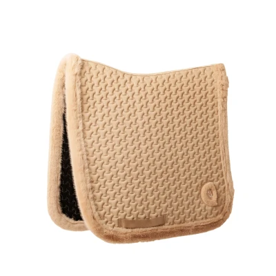 Image de Kentucky Horsewear Tapis de Selle Fake Fur Onion Quilt Dressage BeigeVendu par Agradi
