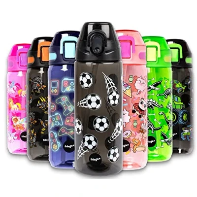 Afbeelding van Voetballen Fringoo grijs kinderwaterfles met rietje 100% lekvrij BPA vrij 600ml Sportfles voor kinderen