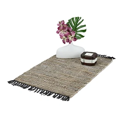 Afbeelding van Relaxdays vloerkleed leder en katoen 60 x 110 cm tapijt franjes diverse kleuren grijs