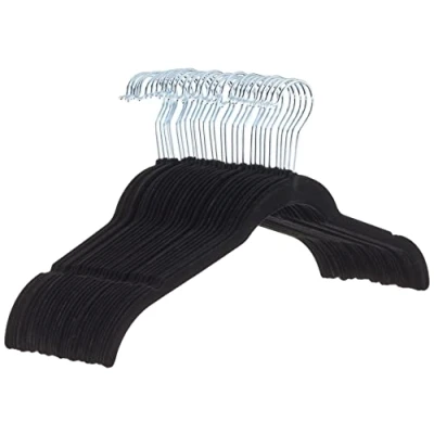 Afbeelding van Amazon Basics 30 stuks fluwelen kleerhangers voor overhemden/jurken, zwart