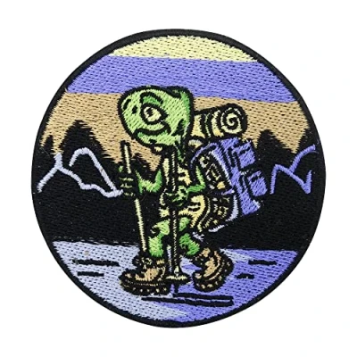 Afbeelding van opstrijkbare patch voor de langzaamste wandelaars ter wereld Mountain Patches, schildpad, rugpatch, buiten, campingpatch Finally Home