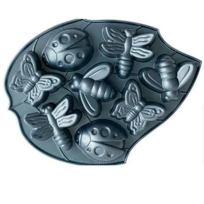 Afbeelding van Nordic Ware Backyard Bugs Bakvorm