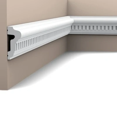Afbeelding van Orac P6020 wandlijst 200x6.4x2.8 cm voor afwerking van een wand