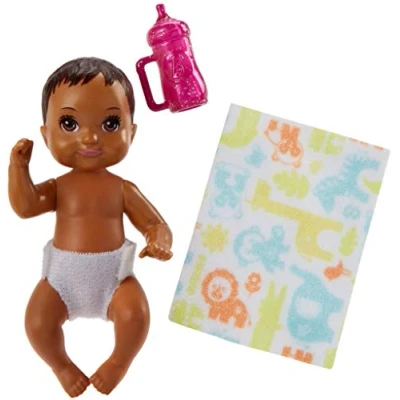 Afbeelding van Mattel FHY81 Babysitter pop voor kinderen, donkerbruin