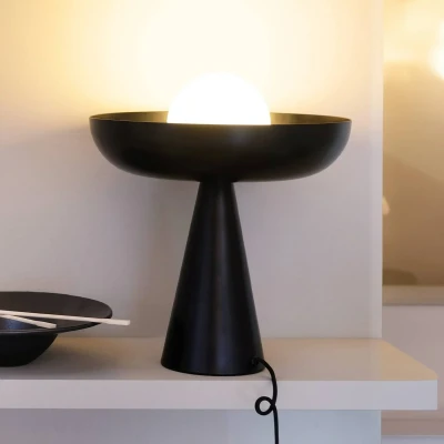 Afbeelding van Dyberg Larsen tafellamp Ava, zwart, metaal, hoogte 35 cm