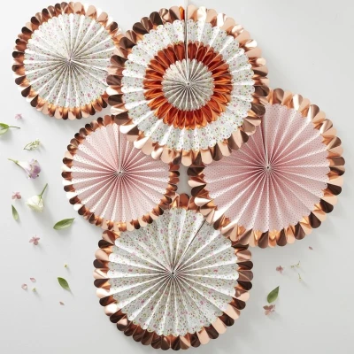 Afbeelding van 5 stuks metallic roségouden bloemen rozet decoraties Papieren Waaiers Paper Fans Ditsy Floral Ginger Ray