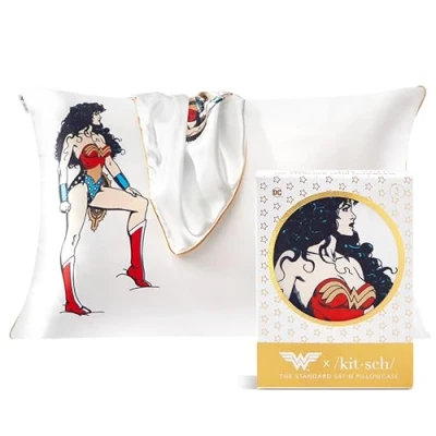 Afbeelding van Wonder Woman x Kitsch satijnen kussensloop met ritssluiting, zachter dan zijde voor haar en huid, verfrissende kussenslopen, standaardmaat (geloof in)