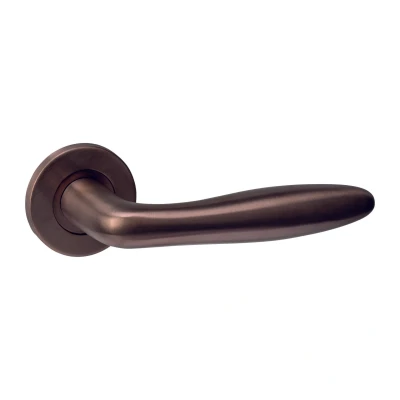 Afbeelding van Intersteel Deurkruk Q 03 op rozet verdekt ø52x6mm PVD brons