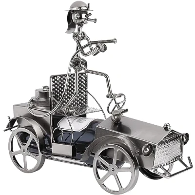 Afbeelding van BRUBAKER Wijnflessenhouder brandweerwagen blusser met brandweerman van metaal wenskaart voor wijngeschenk Wijnrek