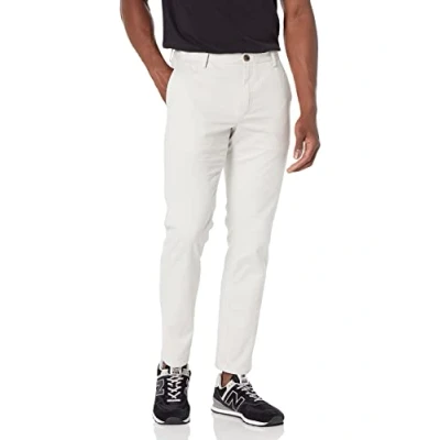 Image de Amazon Essentials Pantalon chino à coupe cintrée, infroissable devant plat pour homme, argenté, 78,7 x 73,7 cm (l L)