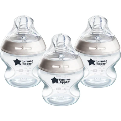 Afbeelding van Tommee Tippee Natural Start babyflessen, tepelvormig voor natuurlijk zuigen, anti koliek ventiel met langzame uitstroomsnelheid, bpa vrij babyflesjes, flesvoeding, 150 ml 3 stuks doorzichtig