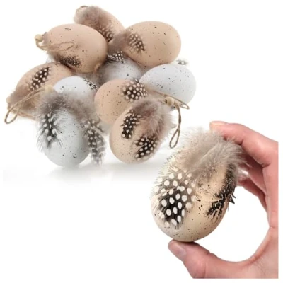 Afbeelding van COM FOUR® 12 x paaseieren om op te hangen met veren, in natuurlijke ei look, hanger voor het paasboeket van kunststof