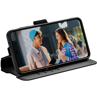 Afbeelding van CARE by PanzerGlass Feature Wallet Case w. Kickstand voor de Samsung Galaxy A56 Zwart