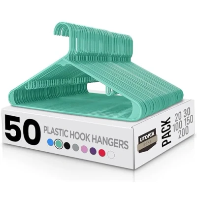 Afbeelding van Utopia Home 50 stuks kleerhangers van kunststof, met haken, duurzame en ruimtebesparende voor jassen, broeken, jurken enz.