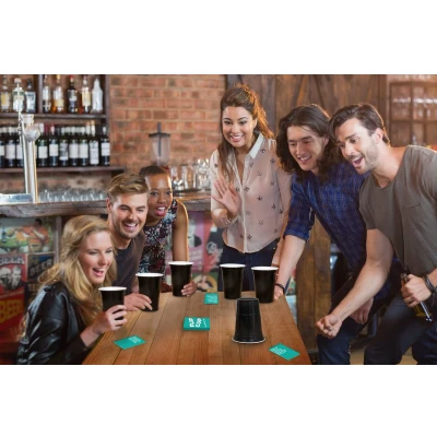 Afbeelding van Gift Republic Flip Cup wordt vertaald naar het Nederlands als &quot;Gift Flipbeker&quot;.