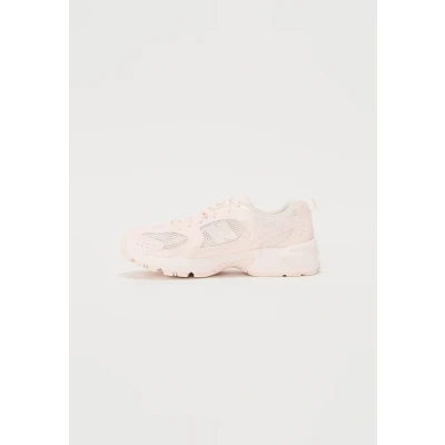 Afbeelding van New Balance 530 Unisex Sneakers laag Washed pink voor kinderen, Maat: 35.5, Imitatieleer/ textiel
