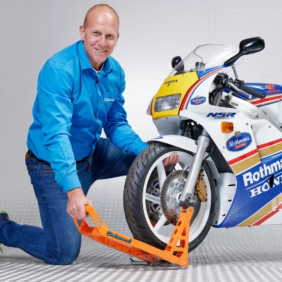 Afbeelding van MotoGP Paddockstand voorwiel KTM oranje