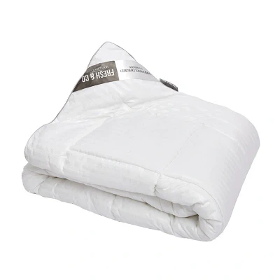 Afbeelding van Hotel stripe Down Dekbed All Season 200 x cm Koopjedeal.nl Altijd de beste deal