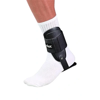 Afbeelding van Mueller Lite enkelbandage, zwart, Eén maat