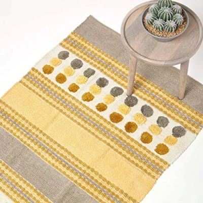 Afbeelding van Homescapes Handgetuft grijsgeel chenille vloerkleed met strepen en cirkelspatroon, 90 x 150 cm