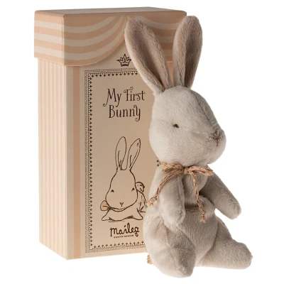 Afbeelding van Maileg knuffelkonijn my first bunny off white 19 cm