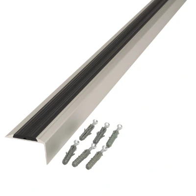 Afbeelding van Trapneusprofiel 900 x 46 29 mm zilverkleurig