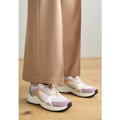Afbeelding van Geox Zarvia Sneakers laag, Dames, Maat: 36, Off white/lilac Imitatieleer/ textiel