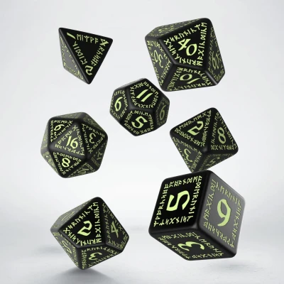 Afbeelding van Q Workshop SRUN19 RuneQuest dobbelstenen set, zwart &amp; glow in the dark (7)