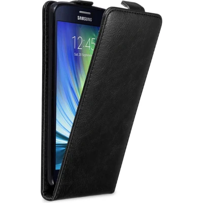 Afbeelding van Cadorabo Hoesje geschikt voor Samsung Galaxy A8 2015 in ZWARTE NACHT Beschermhoes flip design Case Cover met magnetische sluiting