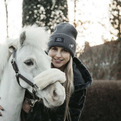Afbeelding van Kentucky Horseware Muts Beanie Sammy Grijs