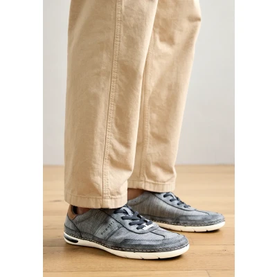Afbeelding van bugatti 321 asg02 Lage schoenen met veters voor heren, Donkerblauw, 41 EU
