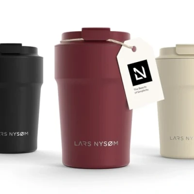 Afbeelding van LARS NYSØM &#039;Bevægelse&#039; Thermos Coffee Mug to go 380ml BPA vrij met Isolatie Lekvrije Roestvrijstalen Thermosbeker Berry