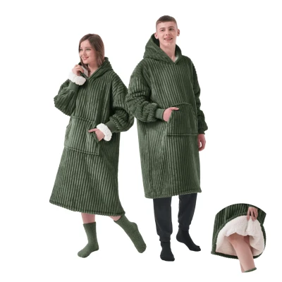 Afbeelding van JUNO Oversized Hoodie 70x110 cm &amp; deken in één unisex Green groen 1 stuk
