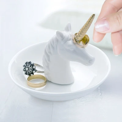 Afbeelding van Balvi Unicorn ringhouder Wit / 10 x 8,5 cm Keramiek