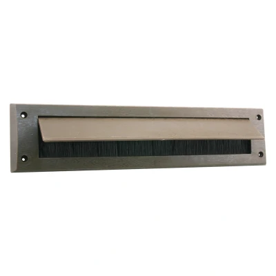 Afbeelding van Ellen tochtafsluiter voor brievenbus met klep 340 x 82 mm bruin