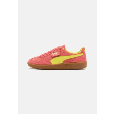 Afbeelding van Puma Palermo Unisex Sneakers laag, Maat: 41, Salmon/lime sheen/gum Veloursleer